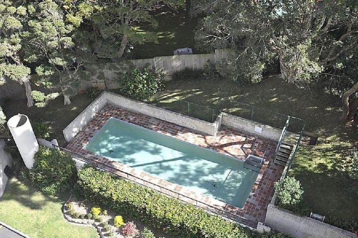 Pool 30 of 30