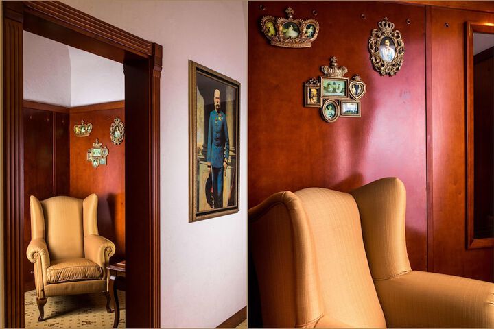 Room 10 of 60