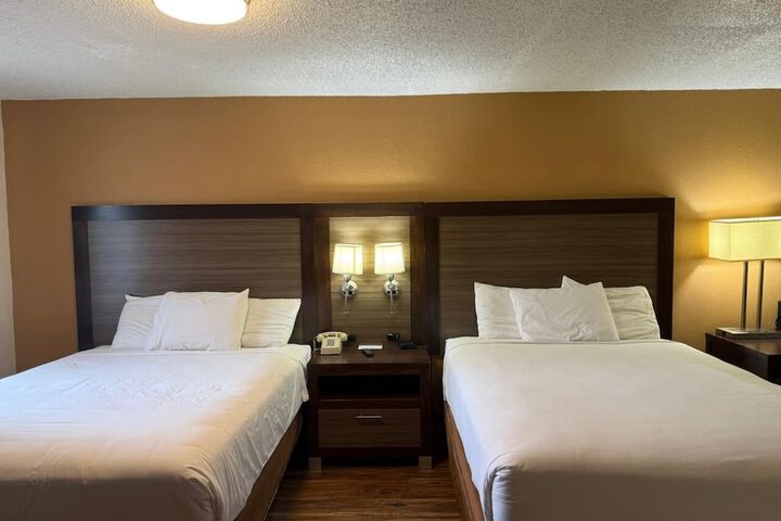 Room 17 of 46