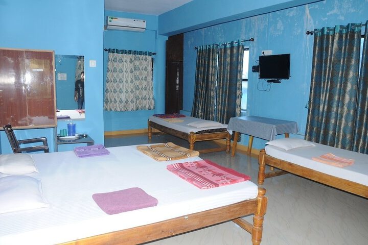 Room 10 of 24