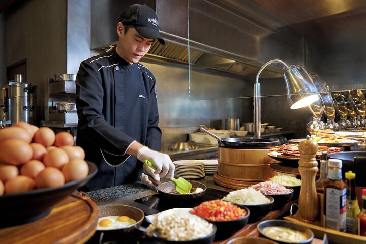 Dining 98 of 122