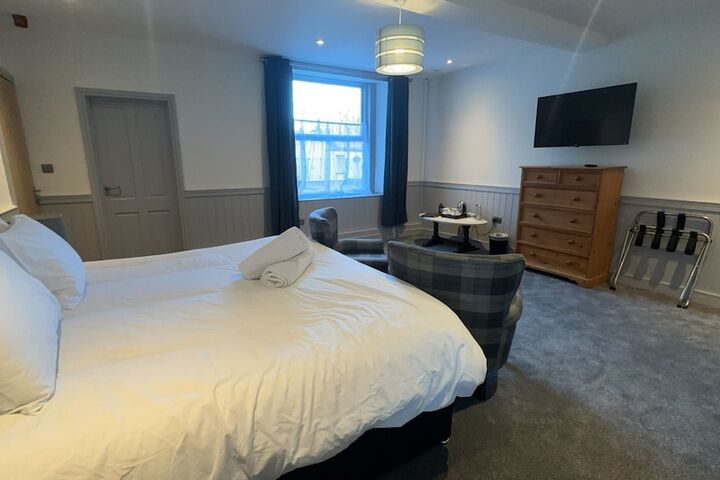 Room 3 of 24