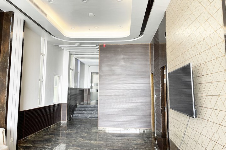 Hotel Interior 78 of 100