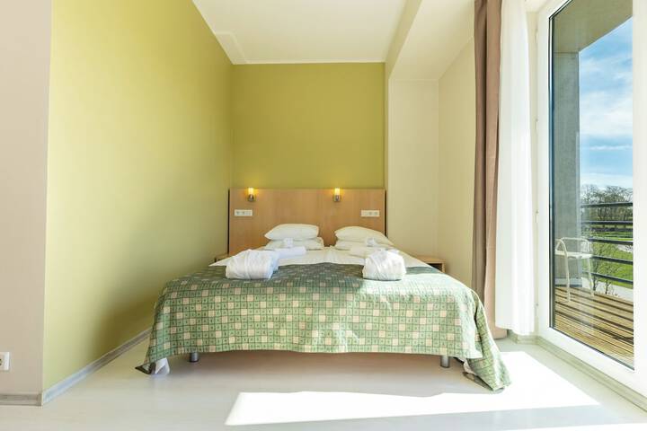 Room 15 of 89