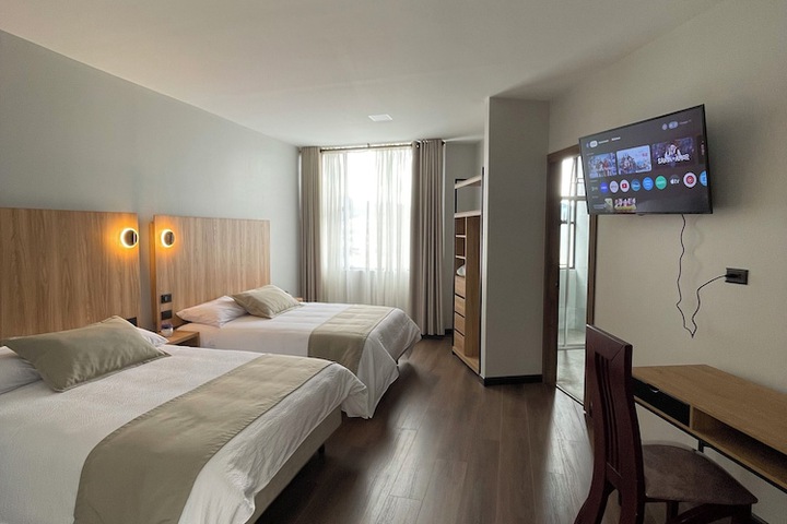 Room 12 of 34