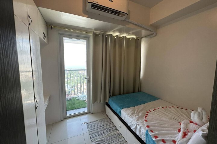 Room 98 of 216