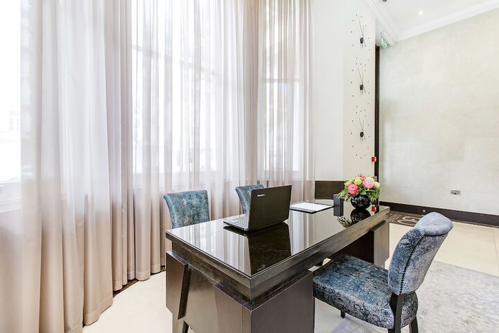 Concierge desk