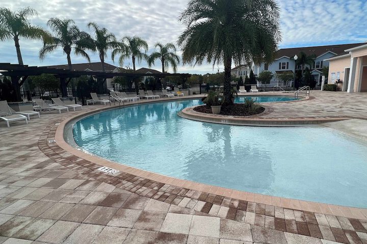 Pool 22 of 40