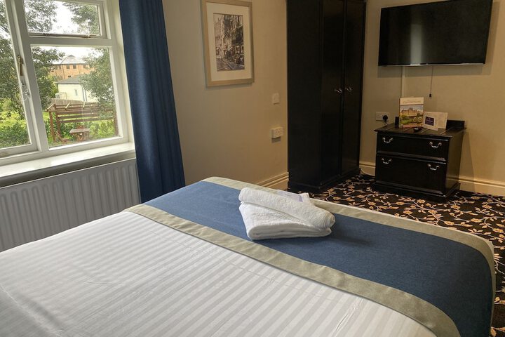 Room 15 of 103