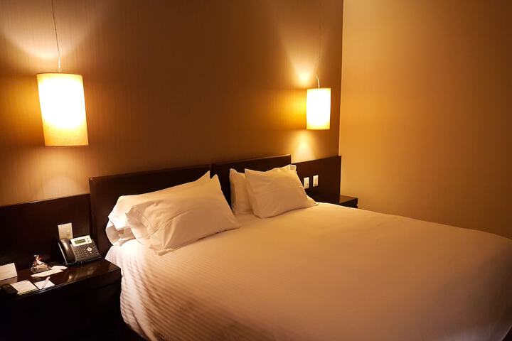 Room 19 of 44