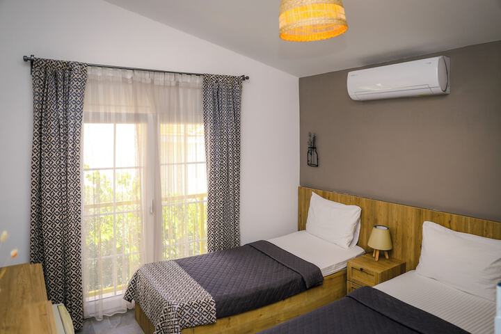 Room 5 of 31