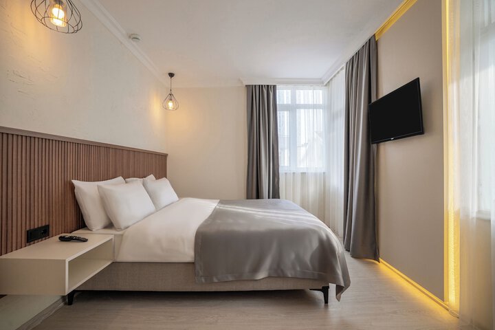 Room 8 of 31