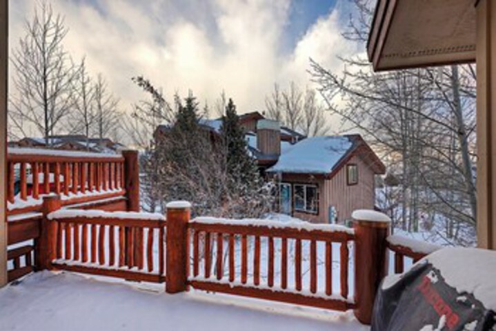Terrace/Patio 2 of 33