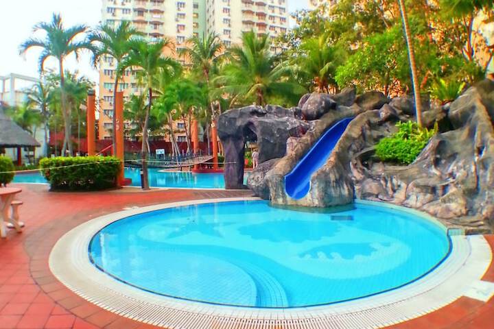 Pools & Facilities