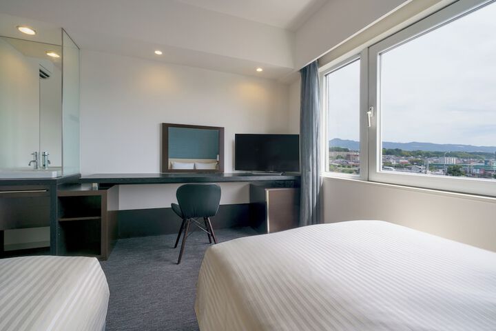 Room 13 of 46