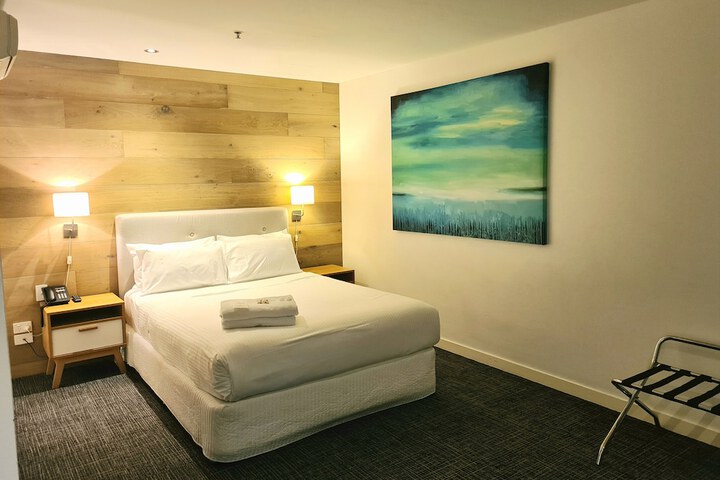 Room 3 of 55