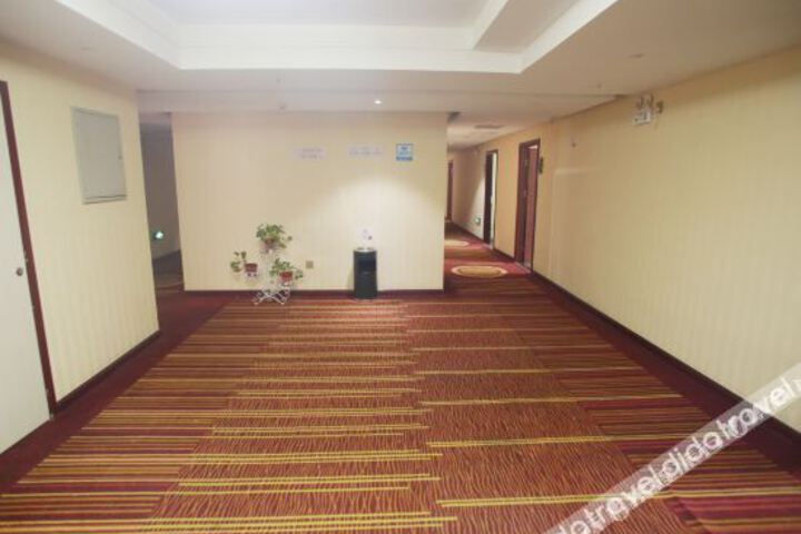 Hotel Interior 3 of 27