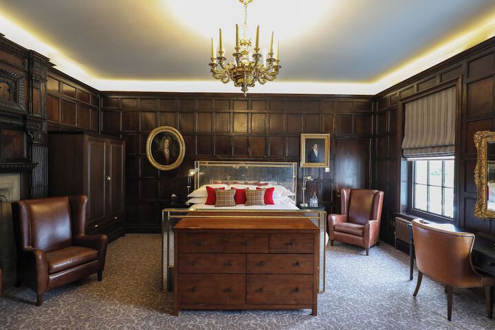 Room 10 of 70
