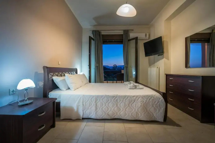 Room 5 of 26