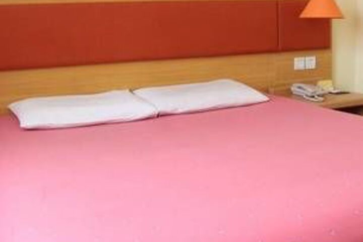 Room 7 of 29