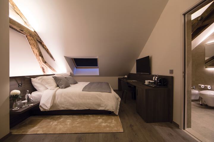 Room 19 of 67