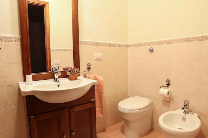 Room 13 of 27