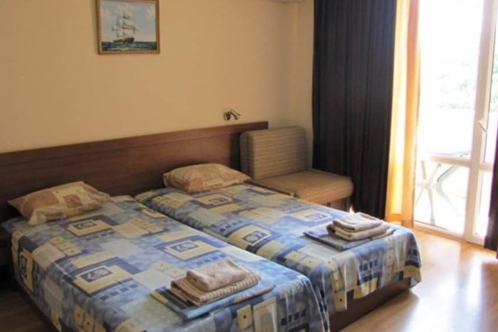 Photo 5