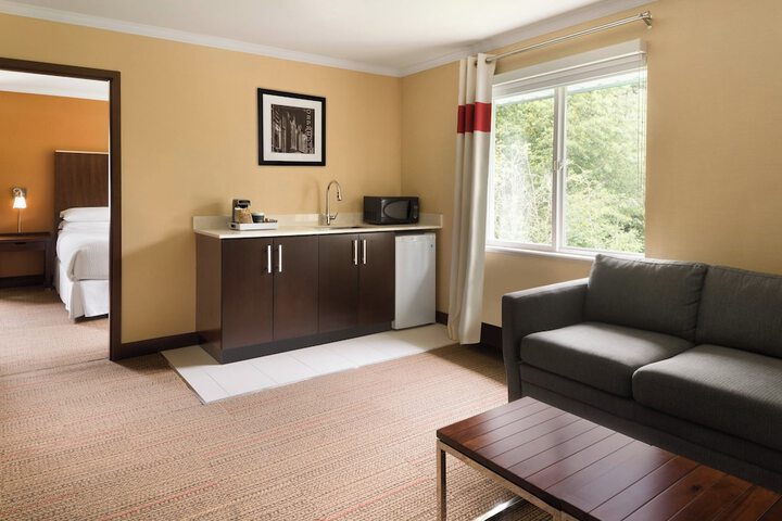Room 14 of 36