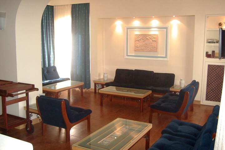 Guest Lobby