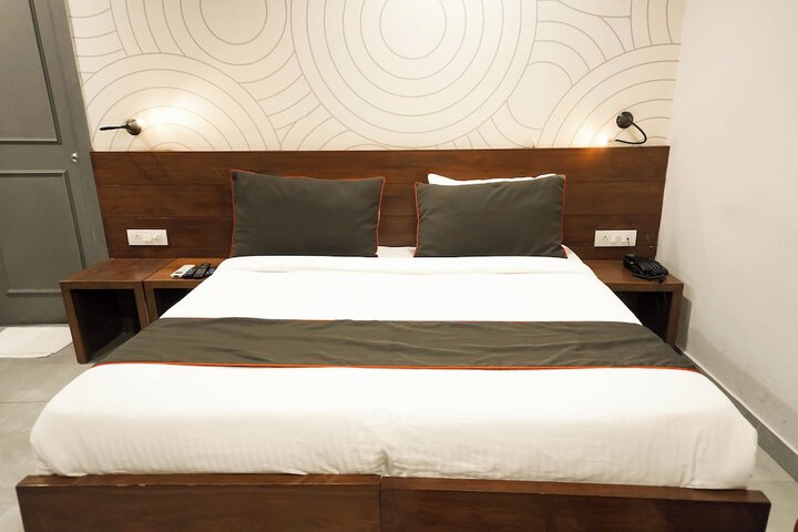 Room 5 of 23