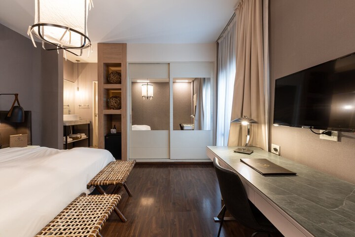 Room 15 of 51