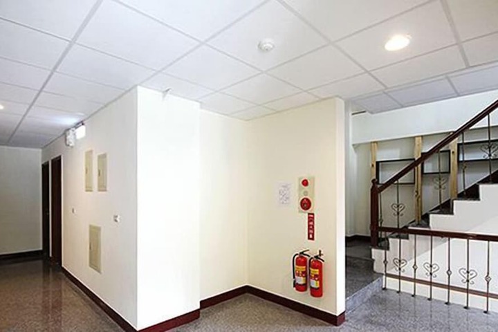 Ballroom/Hall 37 of 40