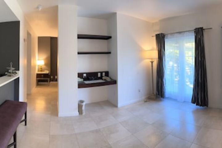 Room 10 of 80
