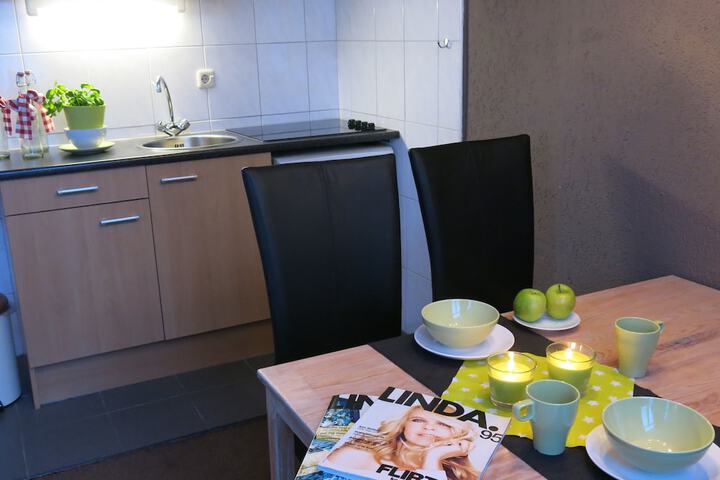Room 8 of 32