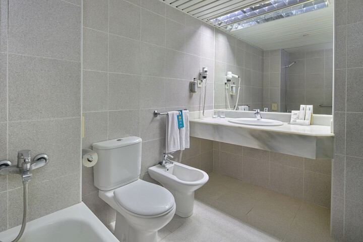 Clean Restrooms