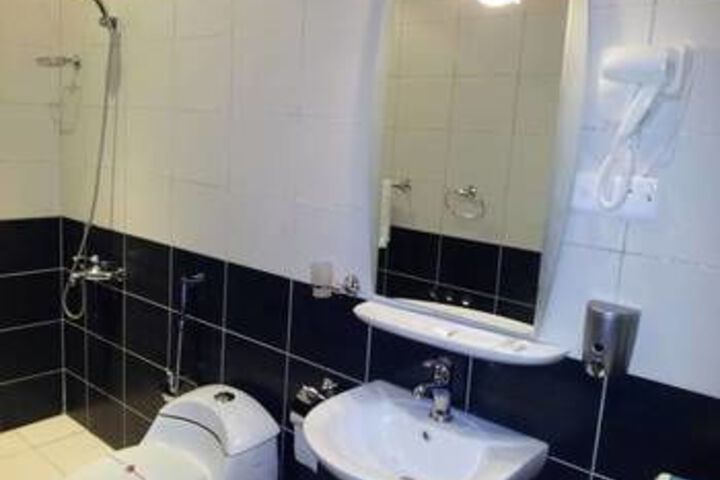Room 2 of 17