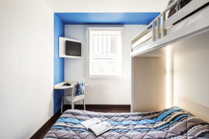 Room 11 of 21