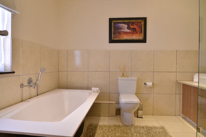 Room 85 of 133