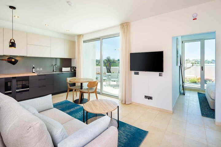 Room 43 of 92