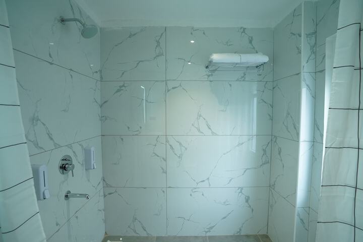 Room 10 of 19