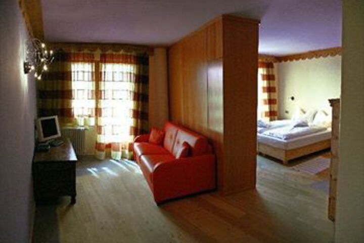 Room 33 of 45