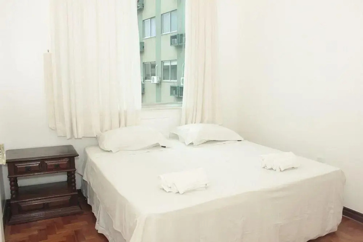 Room 9 of 19