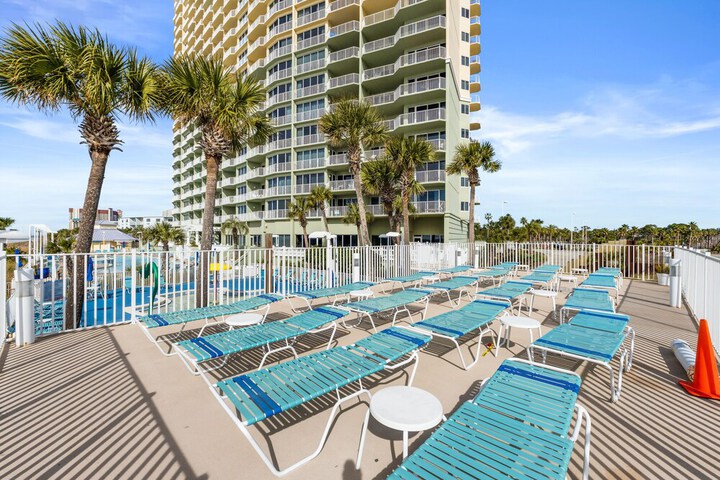 Sundeck 75 of 83