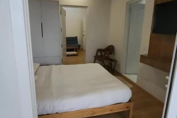 Room 11 of 43