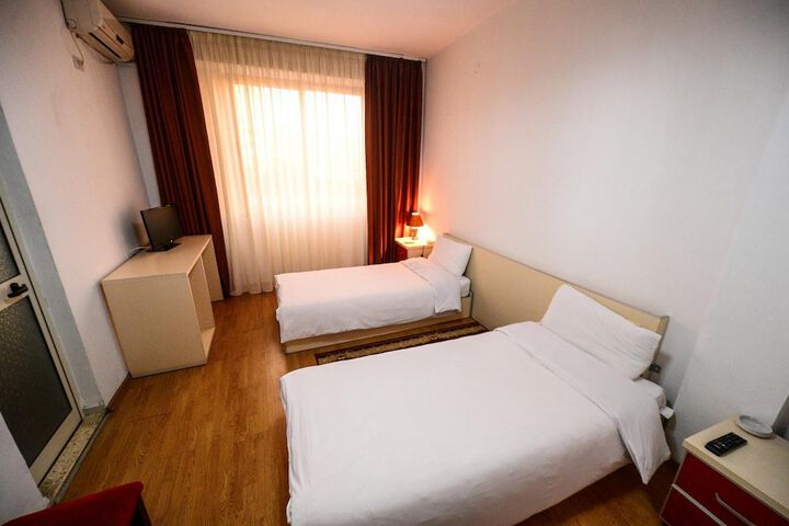 Room 15 of 39