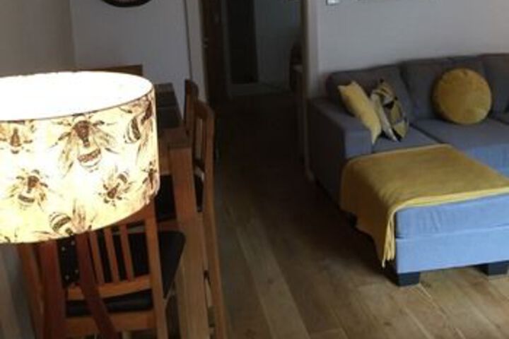 Room 8 of 9