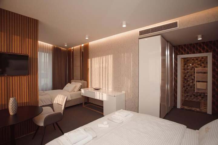 Room 21 of 54