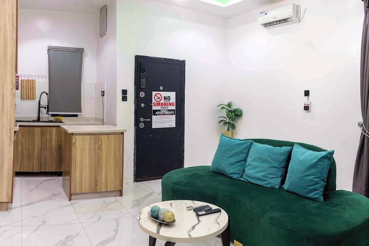 Room 14 of 37
