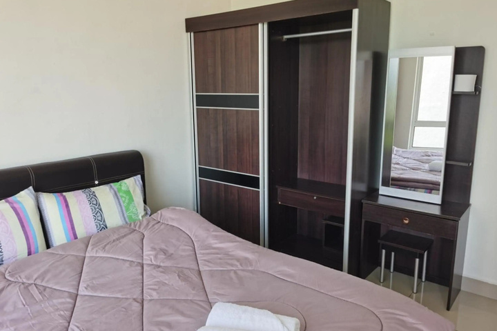 Room 2 of 22