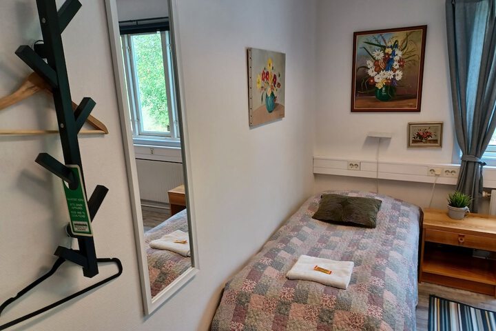 Room 61 of 176